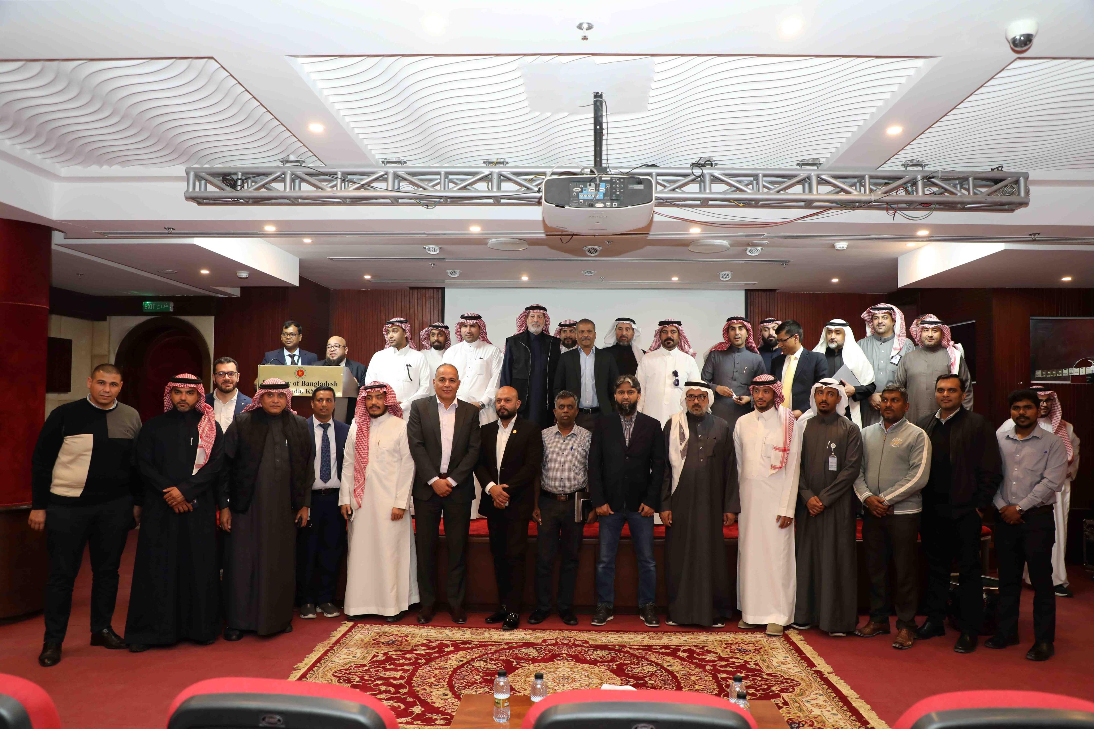 সৌদি আরবে দক্ষ কর্মীর চাহিদা পূরণে বাংলাদেশ সরকার আন্তরিক: আসিফ নজরুল