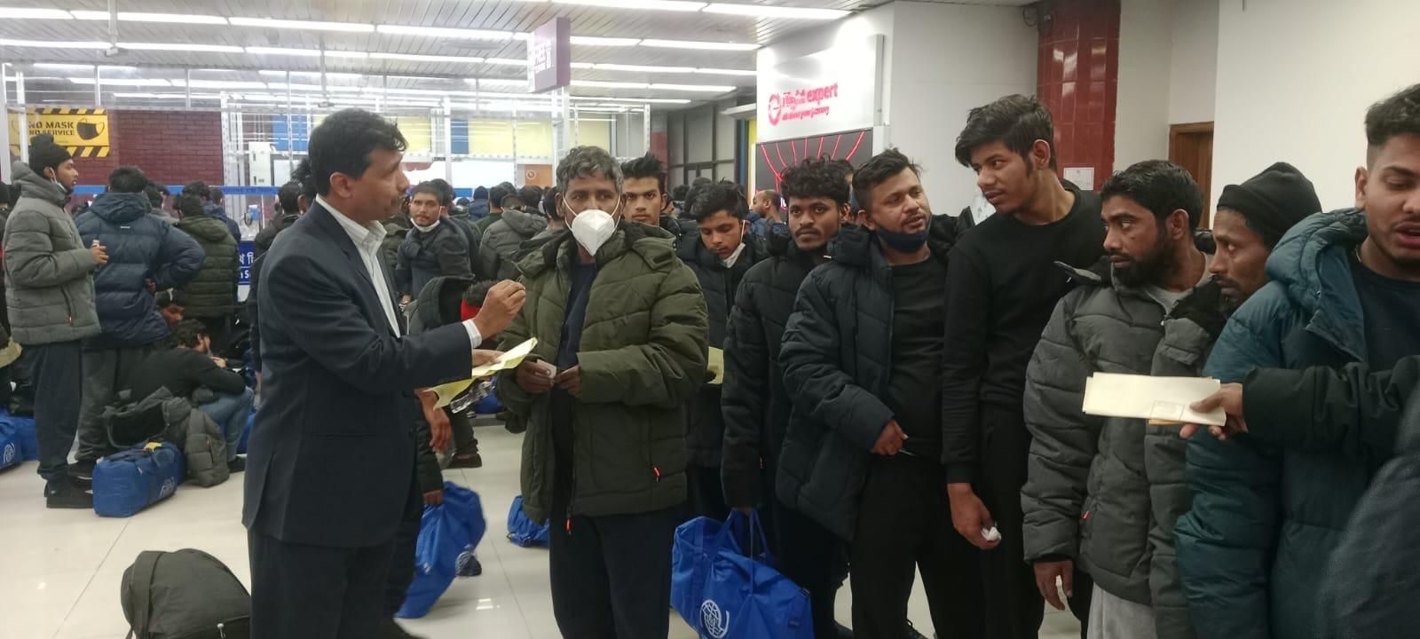 লিবিয়ায় আটক থাকা ১৪৫ অভিবাসনপ্রত্যাশী ঢাকায় ফিরেছেন