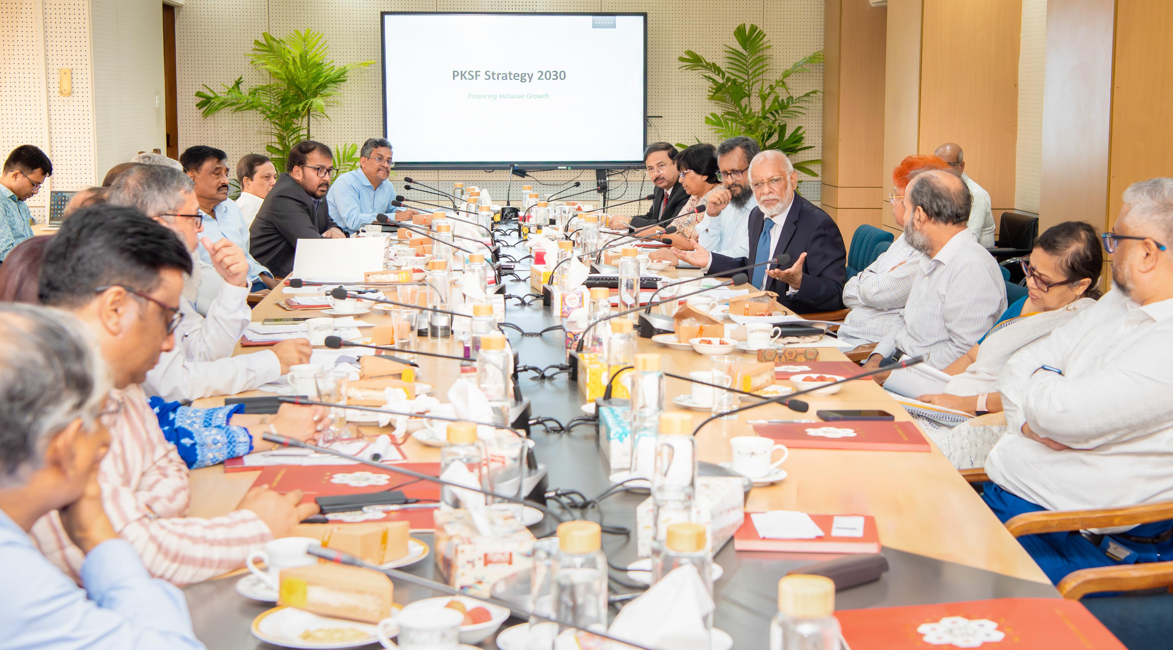 অন্তর্ভুক্তিমূলক প্রবৃদ্ধি ত্বরান্বিত করতে কর্মকৌশলে যুগোপযোগী পরিবর্তন আনছে পিকেএসএফ