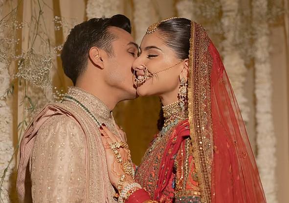 জনপ্রিয় ভারতীয় সংগীতশিল্পী অনুব জৈন প্রেমিকাকে বিয়ে করেছেন