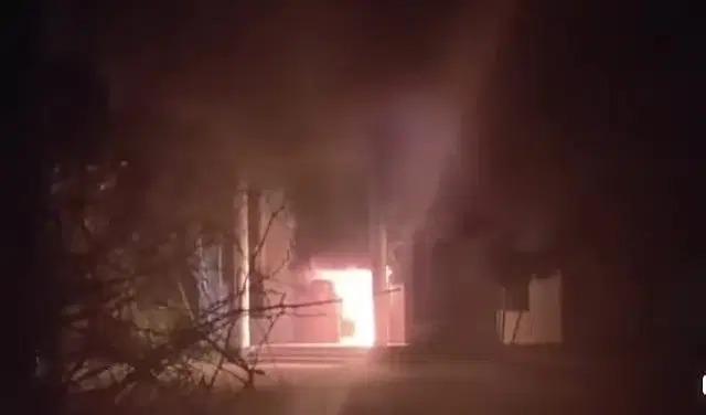 সাবেক ত্রাণমন্ত্রী মায়ার বাড়িতে লুটপাট ও অগ্নিসংযোগ