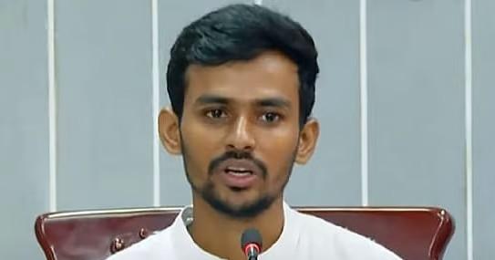 বিমানবন্দরে উপদেষ্টা আসিফ মাহমুদের ব্যাগে গুলির ম্যাগাজিন, যে ব্যাখ্যা দিলেন তিনি