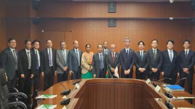 টোকিওতে জাপানের অবকাঠামোবিষয়ক ভাইস মিনিস্টারের সঙ্গে বাংলাদেশের প্রতিনিধিদলের বৈঠক