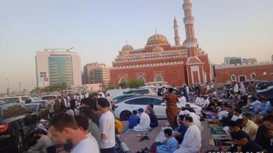 দুবাইয়ে আনন্দঘন পরিবেশে প্রবাসী বাংলাদেশিদের ঈদ উদ্‌যাপন