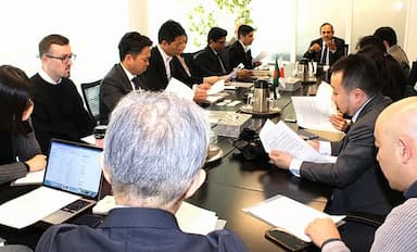 টোকিওতে জাপানি সাংবাদিকদের সঙ্গে বাংলাদেশের সংসদ নির্বাচন ও গণভোট নিয়ে মতবিনিময়