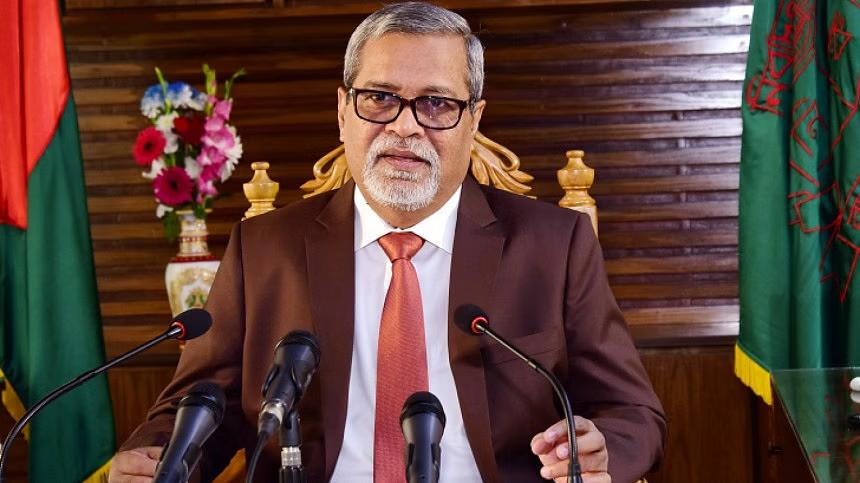 সাবেক সিইসিকে হেনস্তা: ‘মব’ সৃষ্টিকারী সবাইকে চিহ্নিত করে ব্যবস্থা নেবে সরকার