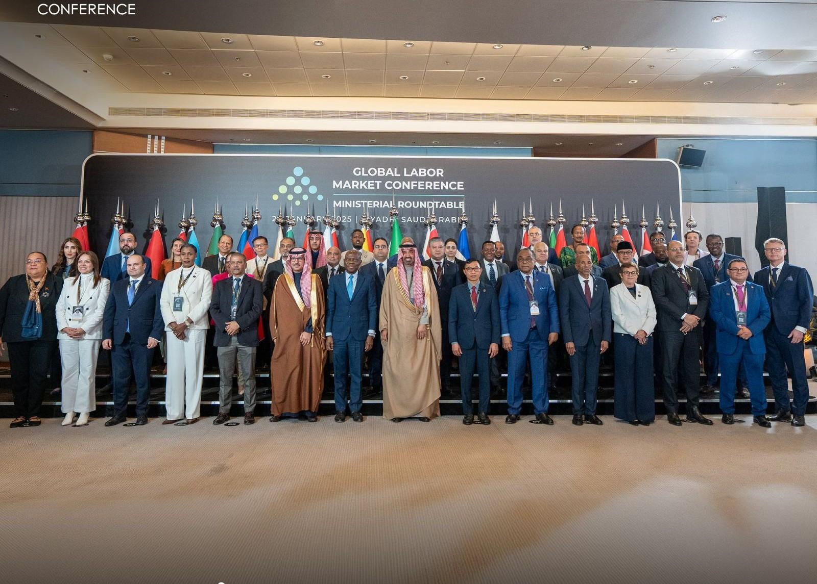 শ্রম সম্পর্ক উন্নয়নে বৈশ্বিক অংশীদারত্ব জোরদার করছে বাংলাদেশ: আসিফ নজরুল