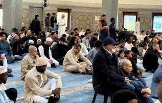 জেনেভায় আনন্দঘন পরিবেশে প্রবাসী বাংলাদেশি মুসলিমদের ঈদ উদ্‌যাপন