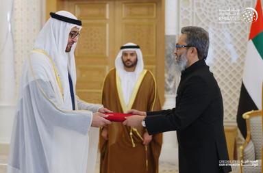 আমিরাতের রাষ্ট্রপতির কাছে বাংলাদেশের রাষ্ট্রদূতের পরিচয়পত্র পেশ