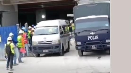 মালয়েশিয়ায় ২৯৭ জন অবৈধ বাংলাদেশি অভিবাসী গ্রেপ্তার