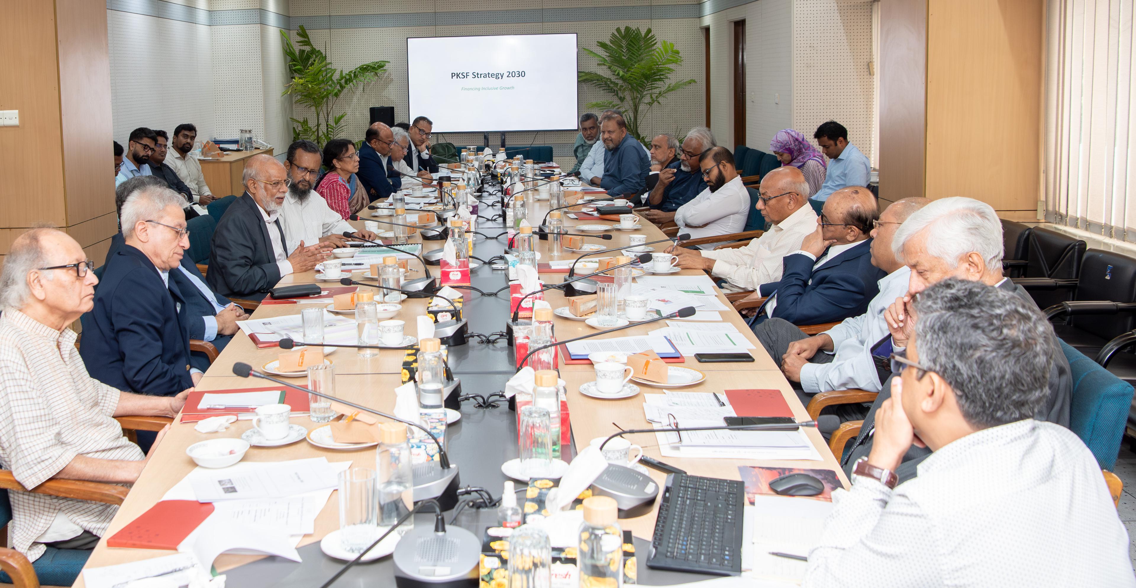 পিকেএসএফের বর্তমান কর্মকৌশলে প্রয়োজনীয় পরিবর্তনের পরামর্শ অর্থনীতিবিদ ও বিশেষজ্ঞদের