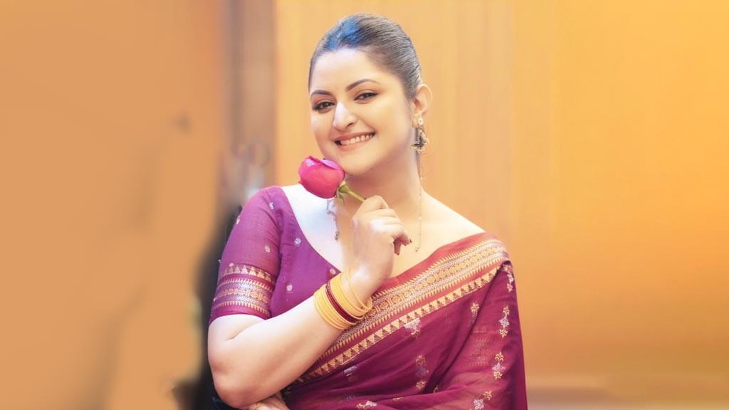 পরীমনির লাল গোলাপ রহস্য