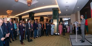 স্পেনে মহান স্বাধীনতা ও জাতীয় দিবস উদ্‌যাপন