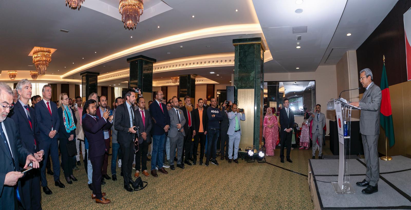 স্পেনে মহান স্বাধীনতা ও জাতীয় দিবস উদ্‌যাপন