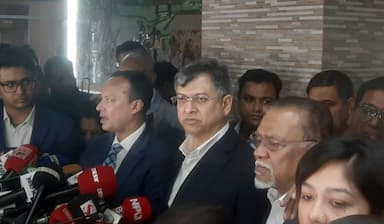 প্রবাসীদের পোস্টাল ব্যালট নিয়ে অনিয়মের অভিযোগ সম্পর্কে ইসির কাছে ব্যাখ্যা চেয়েছে বিএনপি