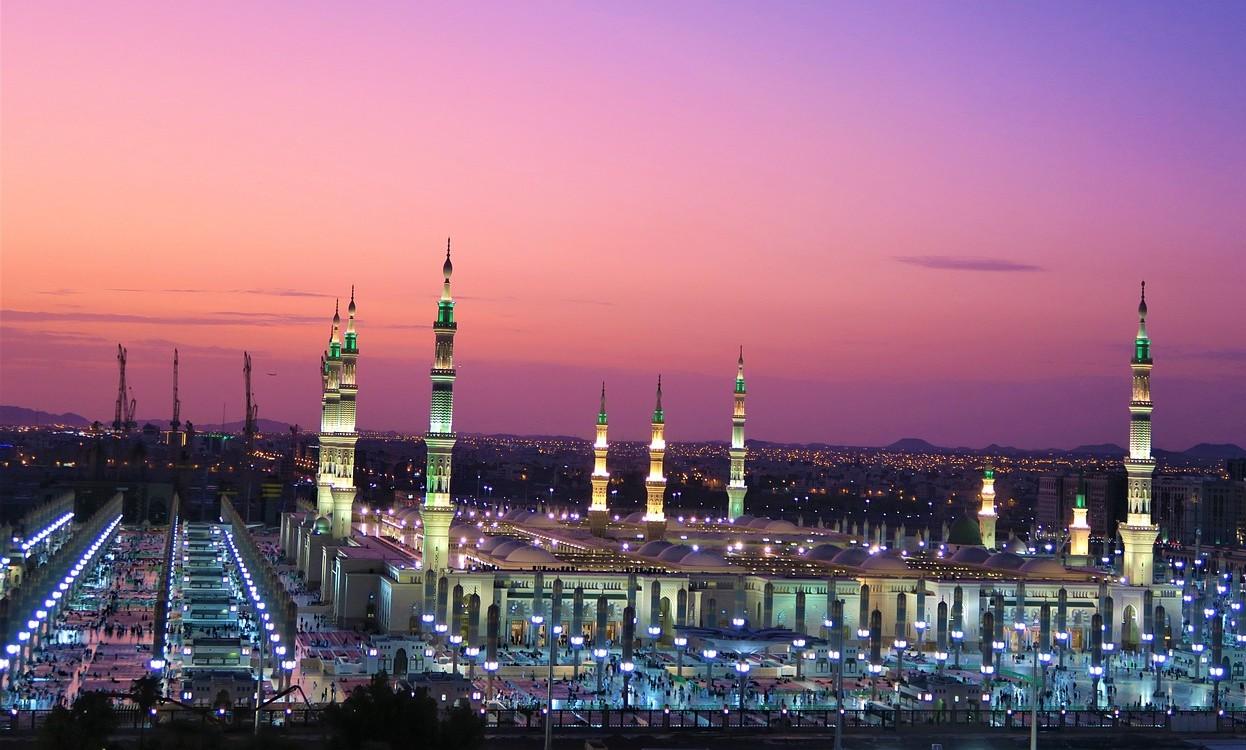 বাংলাদেশসহ ১৪ দেশের ওপর সৌদি আরবের সাময়িক ভিসা নিষেধাজ্ঞা