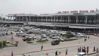 ঢাকা থেকে মধ্যপ্রাচ্যগামী আরও ৩৪ ফ্লাইট বাতিল