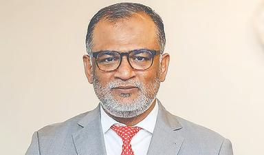 যুক্তরাষ্ট্র শুল্ক কমানোয় বৈশ্বিক প্রতিযোগিতায় বাংলাদেশের সক্ষমতা বাড়বে: বাণিজ্য উপদেষ্টা