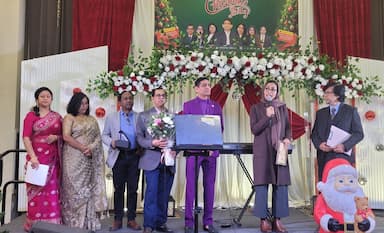 টরন্টোয় সূর্য ল ইনকের জমকালো ক্রিসমাস পার্টি