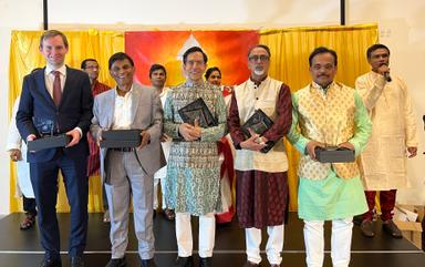 সিডনিতে ৪ গুণীজনকে শারদ সম্মাননা প্রদান