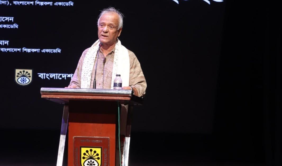 শিল্পকলা একাডেমির মহাপরিচালকের পদ থেকে পদত্যাগের ঘোষণা দিয়েছেন জামিল আহমেদ