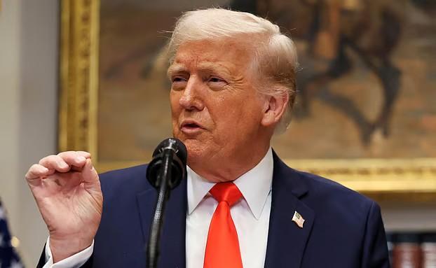 ইরান-ইসরায়েল যুদ্ধবিরতি ঘোষণা করেছেন ট্রাম্প