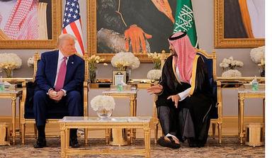 সৌদি আরবের যুবরাজ সালমানের সঙ্গে বৈঠক করলেন ট্রাম্প