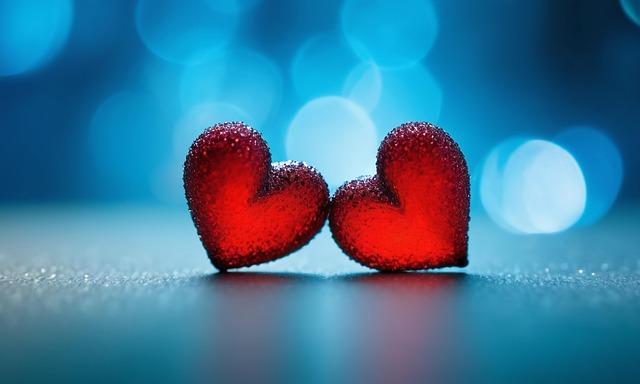 বাতাসে বহিছে প্রেম, নয়নে লাগিল নেশা