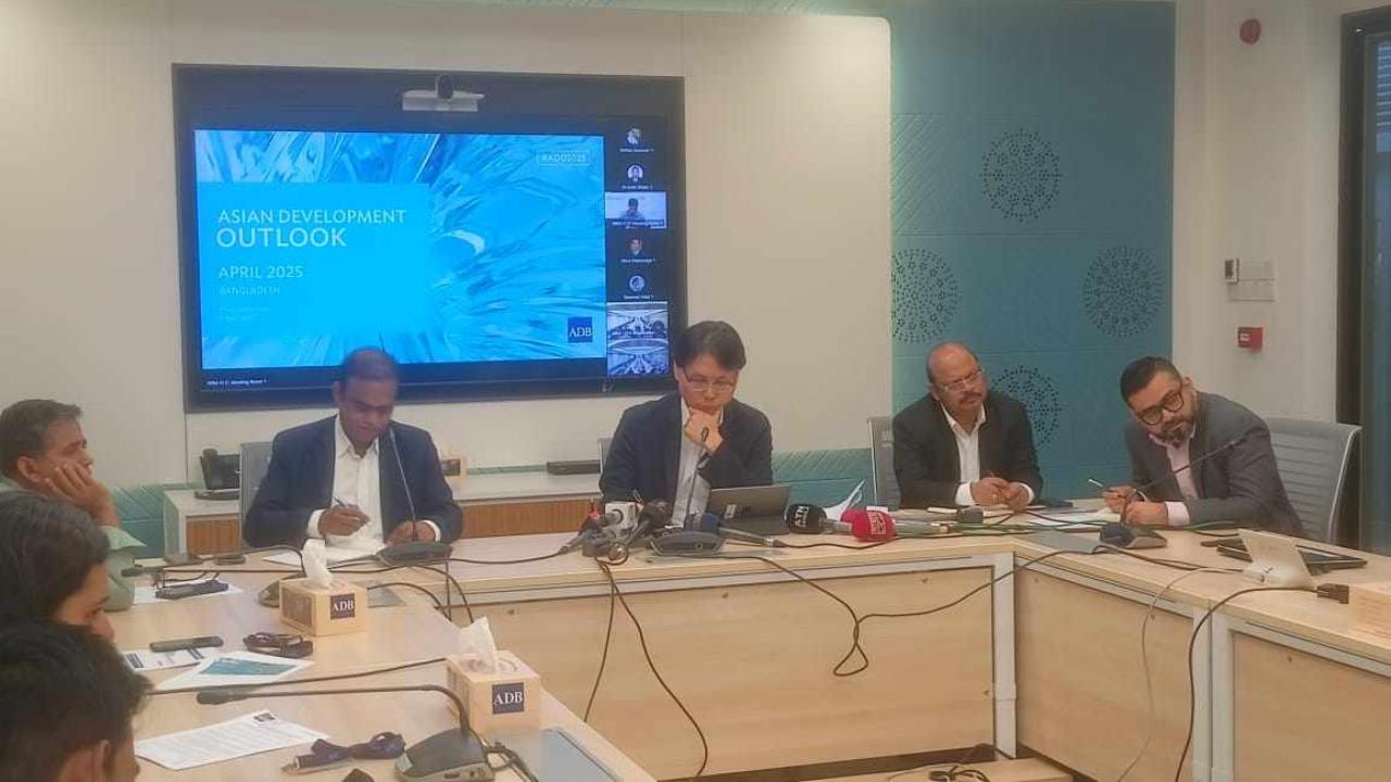 চলতি অর্থবছরে জিডিপি প্রবৃদ্ধি ৩ দশমিক ৯ শতাংশ হবে: পূর্বাভাস এডিবির