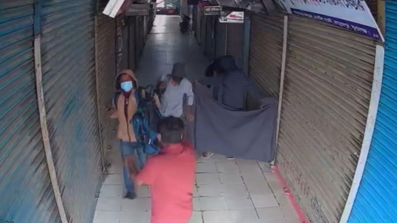 সুনামগঞ্জে ৩ দোকান থেকে নগদ অর্থসহ অর্ধকোটি টাকার মোবাইল চুরি