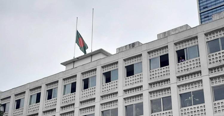 পোপ ফ্রান্সিসের মৃত্যুতে বাংলাদেশে পালিত হচ্ছে রাষ্ট্রীয় শোক