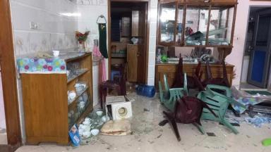 সাবেক মন্ত্রী মোজাম্মেল হকের বাড়িতে হামলা-ভাঙচুরের সময় গণপিটুনি, আহত ২০