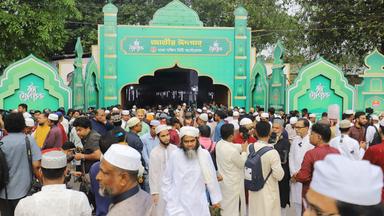 জাতীয় ঈদগাহে ঈদুল আজহার প্রধান জামাত অনুষ্ঠিত