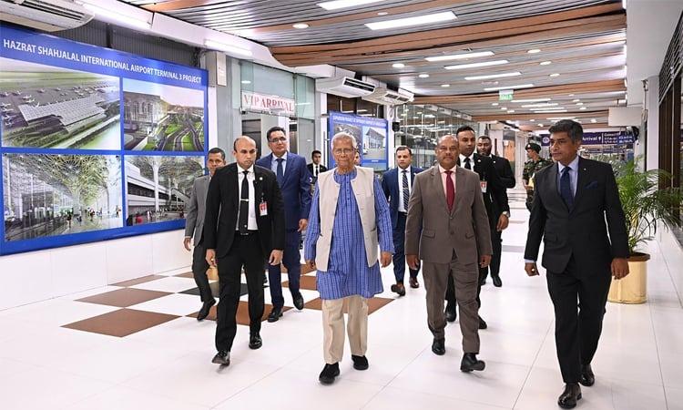 যুক্তরাজ্যের উদ্দেশে ঢাকা ছেড়েছেন প্রধান উপদেষ্টা