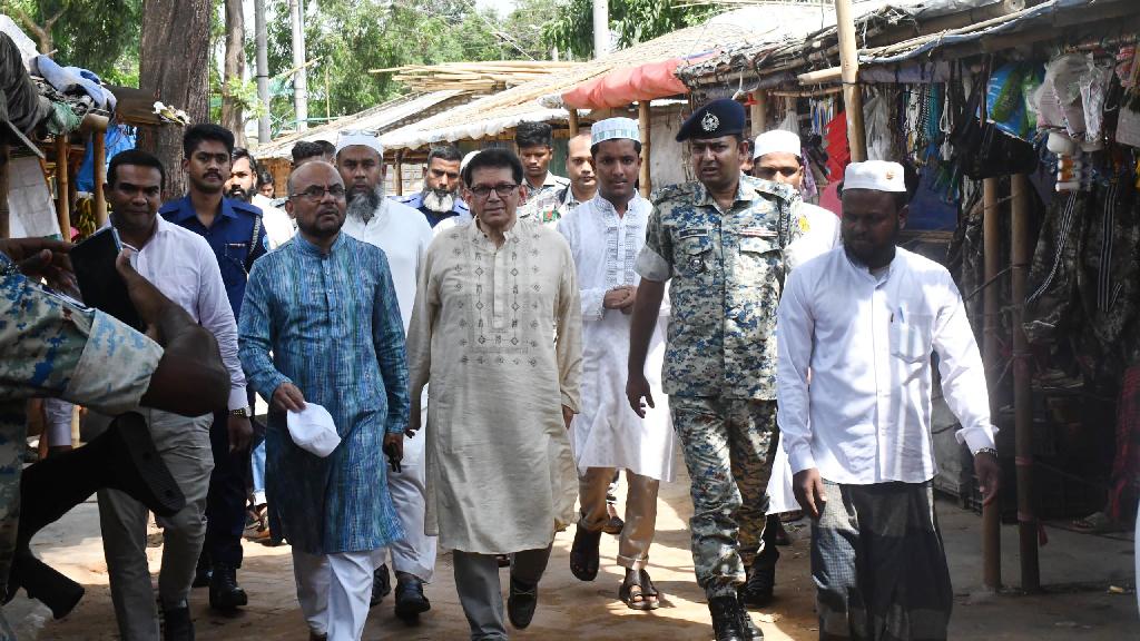 যুদ্ধবিধ্বস্ত রাখাইনে এখনই রোহিঙ্গা প্রত্যাবাসন সম্ভব নয়: নিরাপত্তা উপদেষ্টা