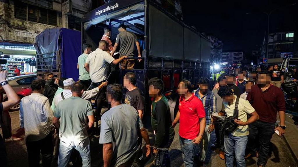 মালয়েশিয়ায় ২২ হাজার অবৈধ অভিবাসী আটক, বাংলাদেশি ১৬৫ জন