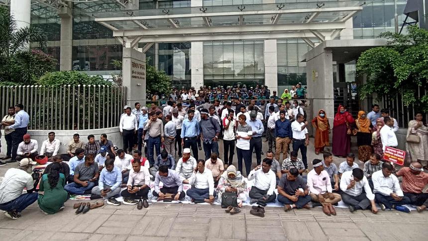 আজও শাটডাউন কর্মসূচি পালন করেছেন এনবিআর কর্মকর্তারা