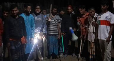 লক্ষ্মীপুরে ‘ডাকাত আতঙ্ক, রাত জেগে এলাকাবাসীর পাহারা