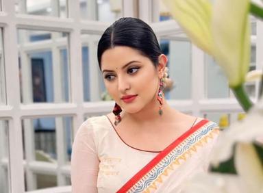 চিত্রনায়িকা পরীমনির বিরুদ্ধে থানায় অভিযোগ