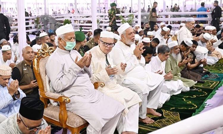 জাতীয় ঈদগাহে ঈদের নামাজ আদায় করলেন প্রধান উপদেষ্টা