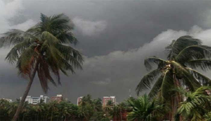 চট্টগ্রামে মৌসুমি বায়ুর প্রভাবে বৃষ্টি অব্যাহত, পাহাড়ধসের সতর্কবার্তা