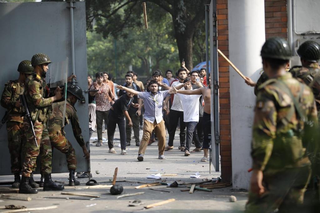 সচিবালয়ে শিক্ষার্থীদের মারধরের প্রতিবাদে সিপিবি-বাসদের ওয়াকআউট