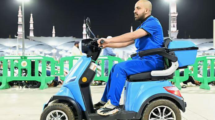 মসজিদে নববীতে চালু হলো স্কুটার অ্যাম্বুলেন্স সার্ভিস
