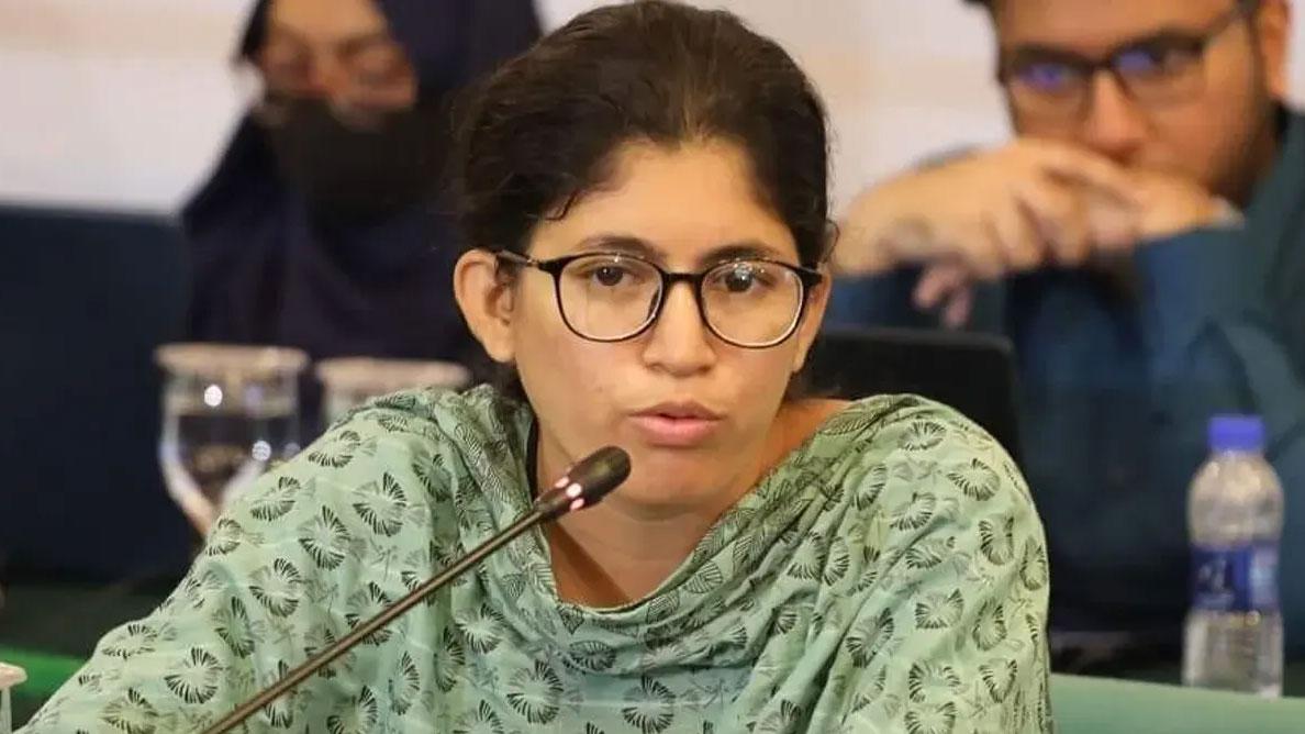 ফেসবুক পোস্টে ডাকসু নির্বাচনে স্বতন্ত্র প্যানেল দেওয়ার ঘোষণা উমামার