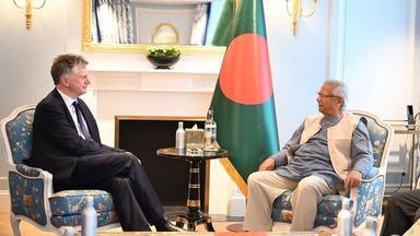 প্রধান উপদেষ্টার সঙ্গে যুক্তরাজ্যের জাতীয় নিরাপত্তা উপদেষ্টার সাক্ষাৎ