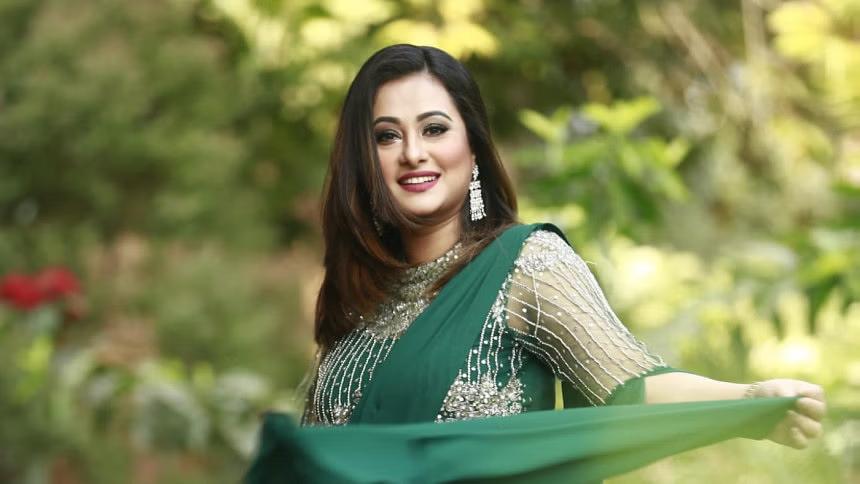 রান্নাবিষয়ক অনুষ্ঠানের বিচারকের আসনে পূর্ণিমা