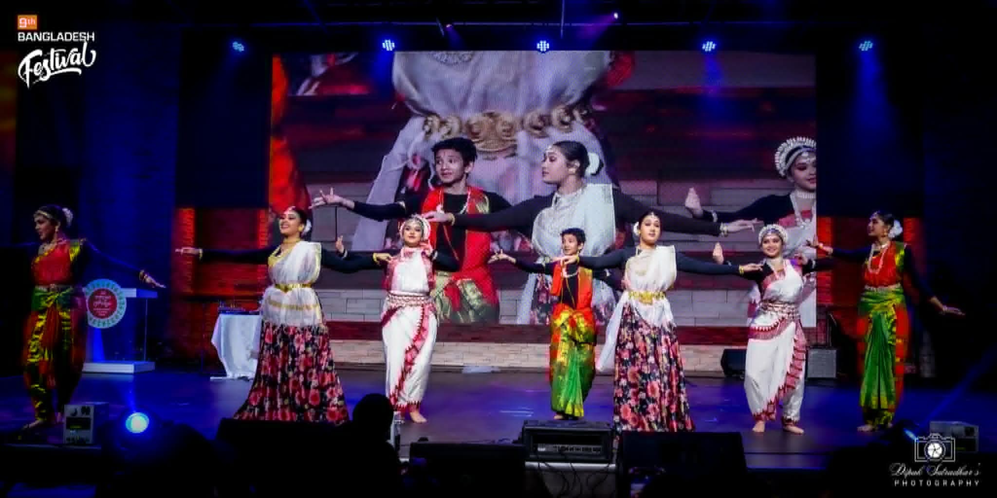 টরন্টোয় বাংলাদেশ ফেস্টিভ্যালে বাঁধভাঙা মানুষের ঢল
