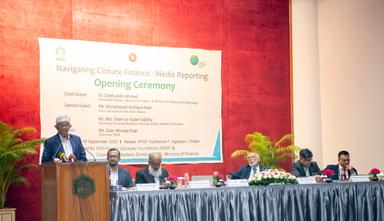 জলবায়ুর অভিঘাত মোকাবিলায় সবাইকে একসঙ্গে কাজ করতে হবে: অর্থ উপদেষ্টা