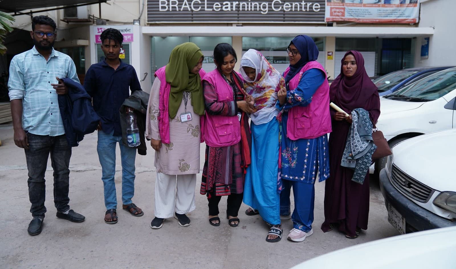 সৌদি থেকে মানসিক ভারসাম্যহীন অবস্থায় ফেরত নারীর পরিবারকে খুঁজে পেয়েছে পুলিশ