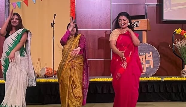 আমেরিকার উচিটা শহরে বসন্তের আবহে বর্ণিল আয়োজন